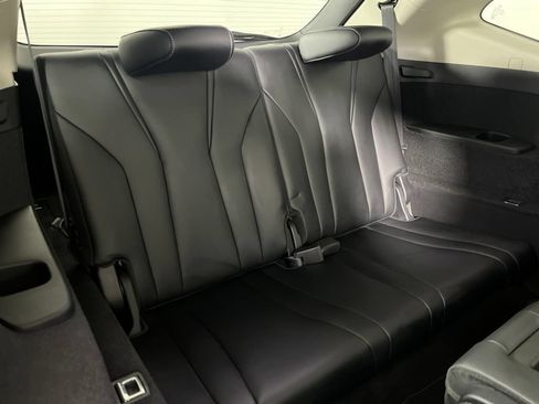 Certified 2023 Acura MDX FWD w/ Technology Package image 8