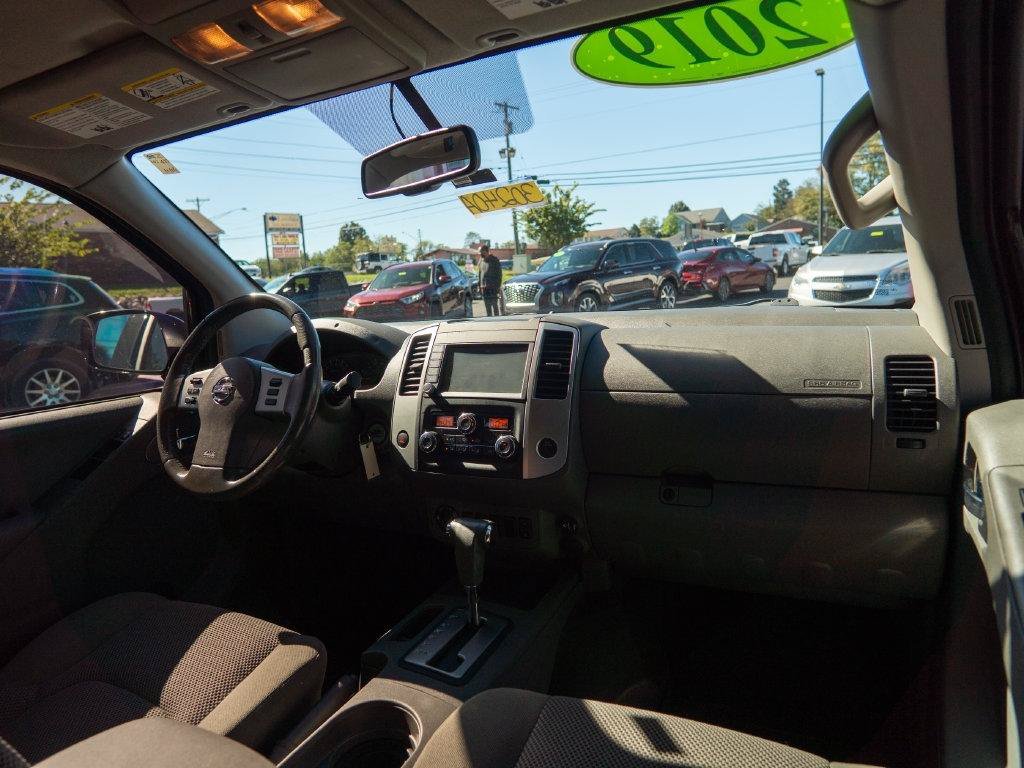 Used 2019 Nissan Frontier SV w/ Value Truck Package AWD/4WD image 12