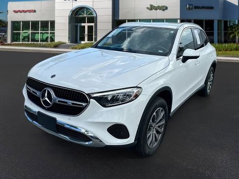 Used 2024 Mercedes-Benz GLC 300 image 3