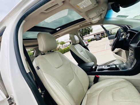Used 2019 Ford Edge Titanium w/ Equipment Group 301A FWD image 21