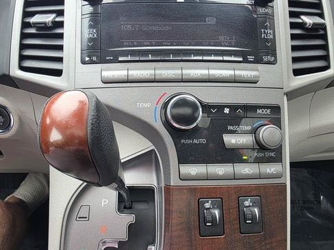 Used 2012 Toyota Venza XLE w/ XLE Premium Pkg AWD/4WD image 17