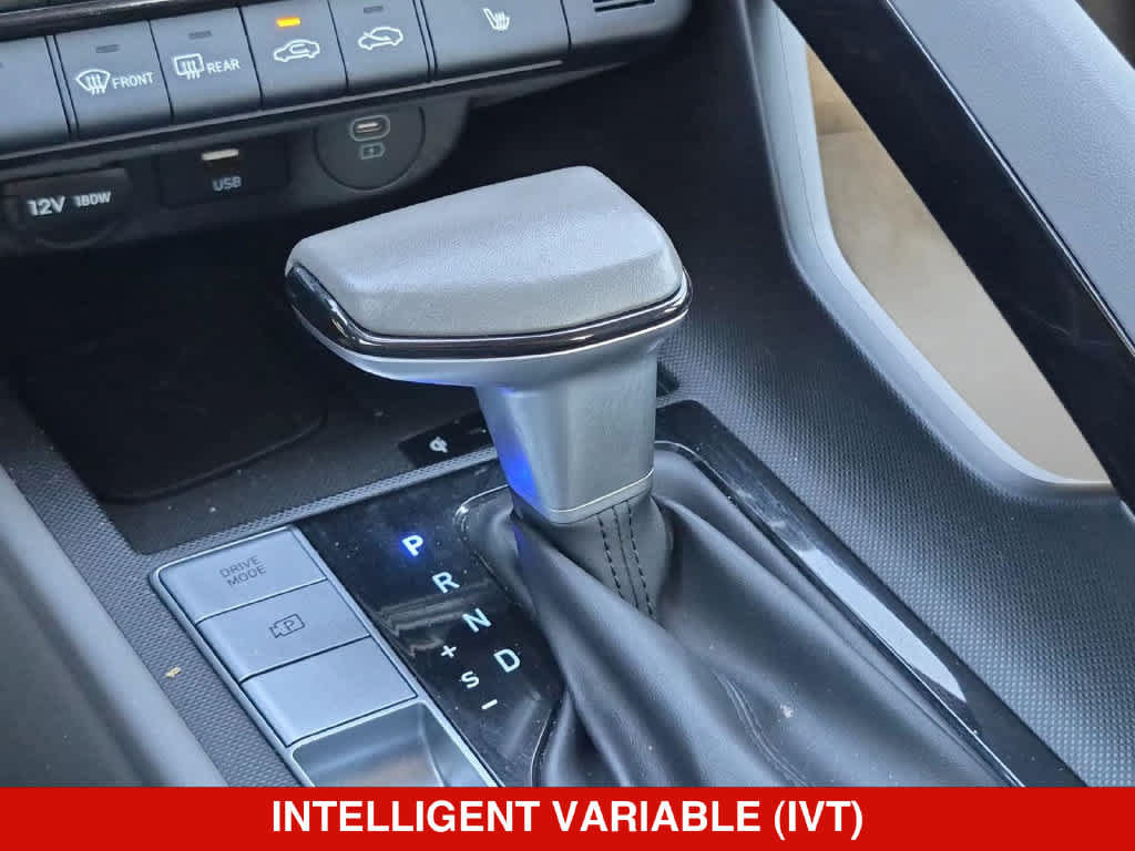 Used 2025 Hyundai Elantra SEL FWD image 31