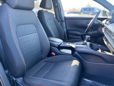 Used 2023 Honda HR-V Sport image 12