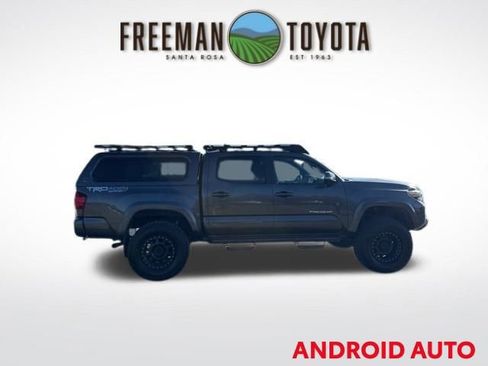 Used 2018 Toyota Tacoma SR image 3