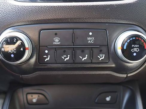 Used 2013 Hyundai Tucson GLS FWD image 18