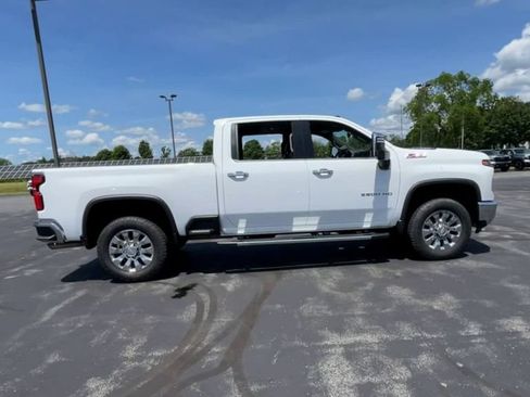 Used 2024 Chevrolet Silverado 2500 LTZ w/ LTZ Plus Package AWD/4WD image 9
