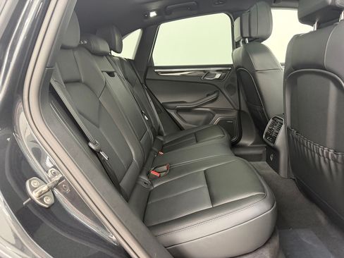 New 2026 Porsche Macan AWD/4WD image 25