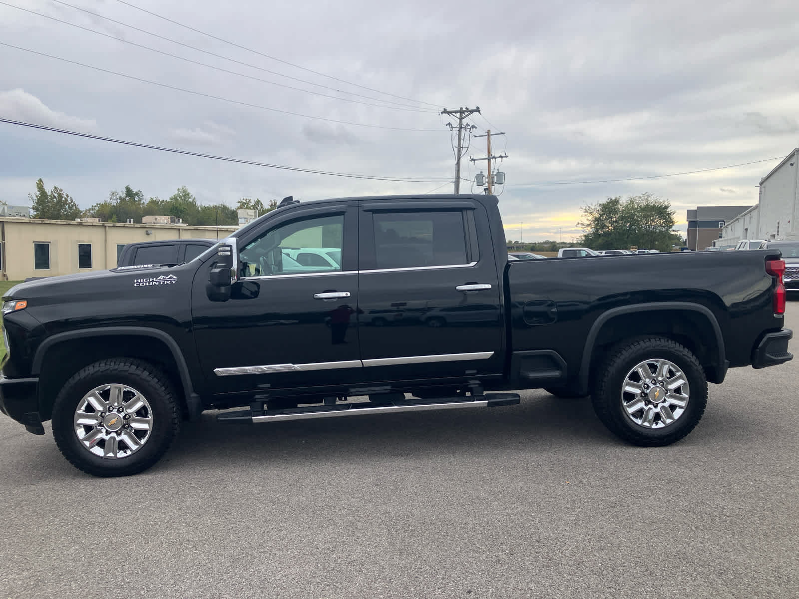 Used 2024 Chevrolet Silverado 2500 High Country w/ High Country Premium Package AWD/4WD image 4