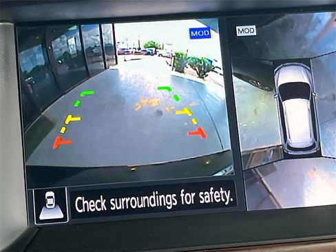 Used 2020 Nissan Pathfinder Platinum image 14