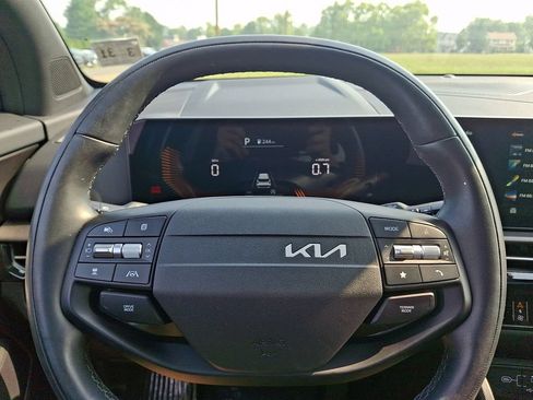 Certified 2026 Kia Sportage X-Line w/ X-Line Premium Package AWD/4WD image 18