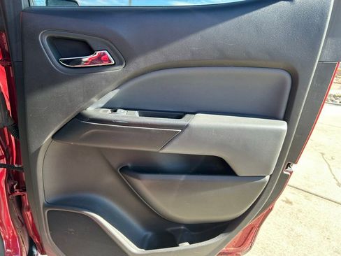 Used 2018 Chevrolet Colorado Z71 image 28