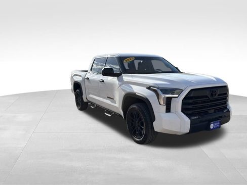 Used 2023 Toyota Tundra SR5 AWD/4WD image 5