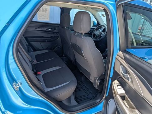 Used 2025 Chevrolet TrailBlazer LT AWD/4WD image 28