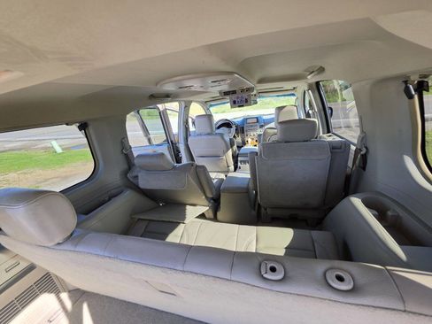 Used 2004 INFINITI QX56 4WD w/ Smart Vision Pkg image 6