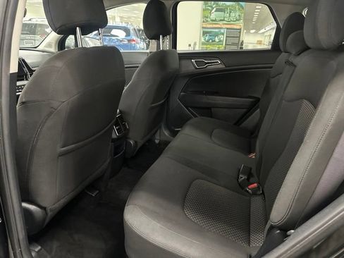 Used 2023 Kia Sportage LX FWD image 18