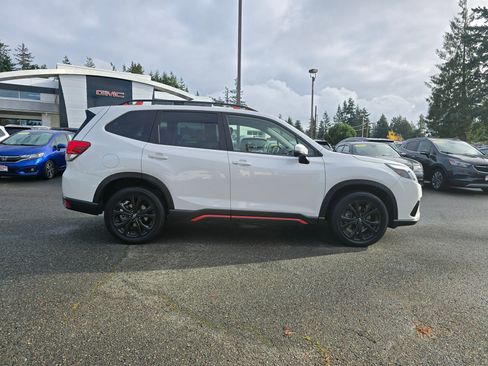 Used 2022 Subaru Forester Sport image 8