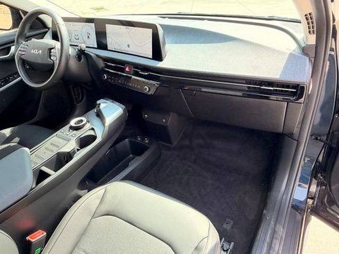 Used 2024 Kia EV6 Light RWD image 14
