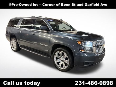 Used 2020 Chevrolet Suburban LT AWD/4WD image 7