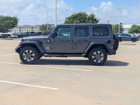 Used 2018 Jeep Wrangler Unlimited Sahara image 8