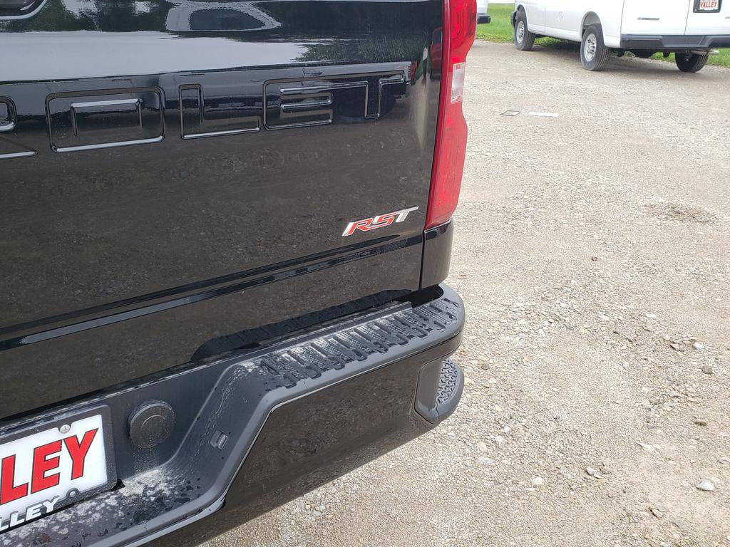 New 2026 Chevrolet Silverado 1500 RST w/ RST Select Package AWD/4WD image 11