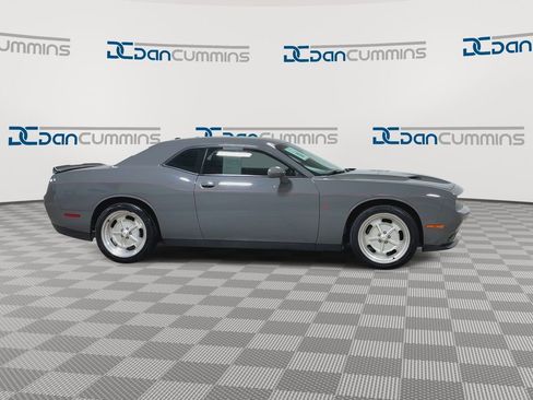 Used 2019 Dodge Challenger SXT w/ Blacktop Package RWD image 9
