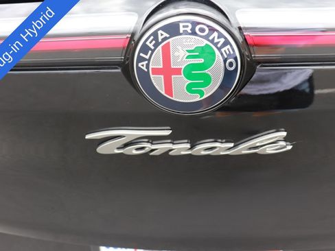 Used 2024 Alfa Romeo Tonale Veloce w/ Premium Interior Package AWD/4WD image 7