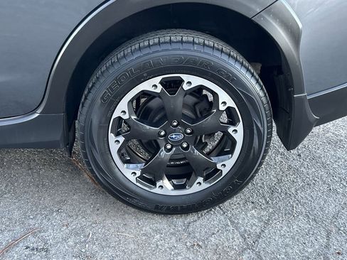 Certified 2023 Subaru Crosstrek 2.0i Premium image 11