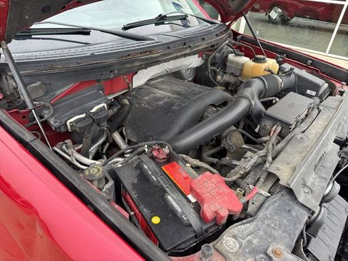 Used 2012 Ford F150 XLT w/ XTR Pkg image 31