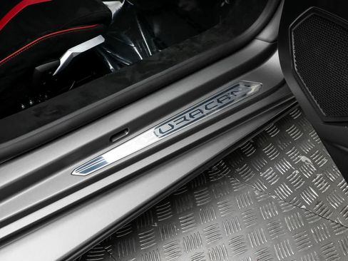 Used 2022 Lamborghini Huracan STO RWD image 33