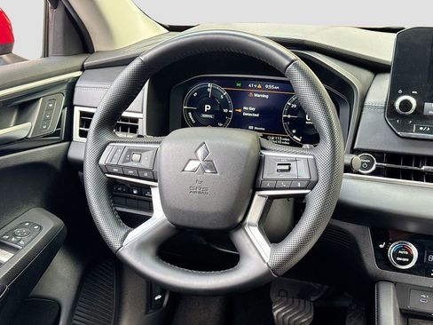 Used 2023 Mitsubishi Outlander SEL AWD/4WD image 17
