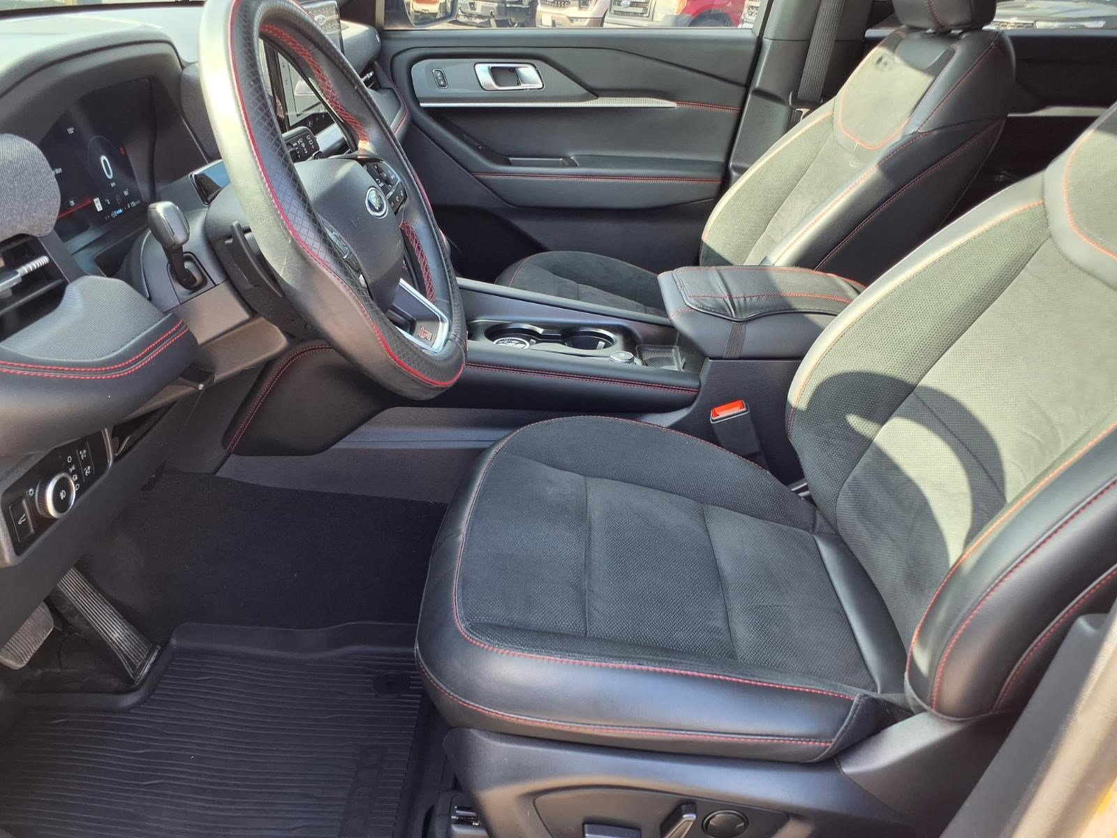 Certified 2025 Ford Explorer ST AWD/4WD image 14