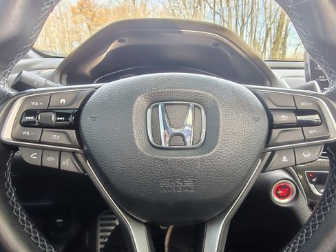 Used 2022 Honda Accord Sport image 11