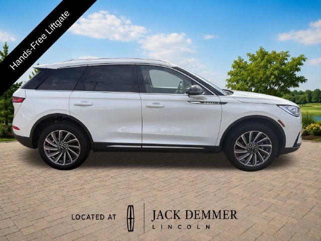 Used 2023 Lincoln Corsair Reserve w/ Equipment Group 201A AWD/4WD image 8