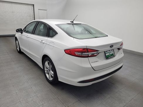 Used 2018 Ford Fusion SE FWD image 5