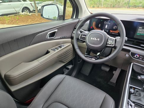 New 2026 Kia Carnival EX image 9