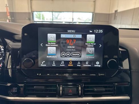 Used 2025 Nissan Pathfinder SL w/ SL Premium Package AWD/4WD image 27