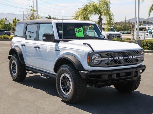 Certified 2023 Ford Bronco Badlands w/ Sasquatch Package AWD/4WD image 3