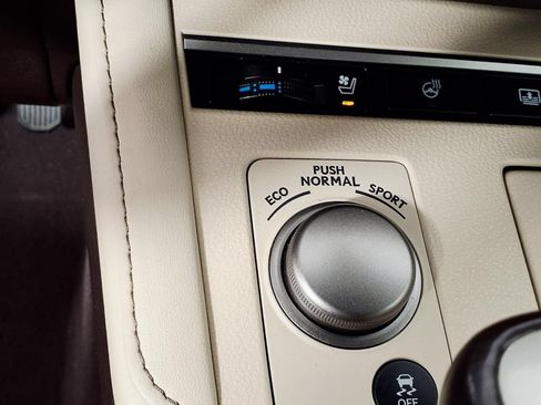 Used 2017 Lexus ES 350 w/ Luxury Package FWD image 22