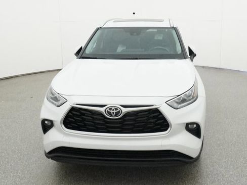 New 2026 Toyota Highlander Limited AWD/4WD image 15