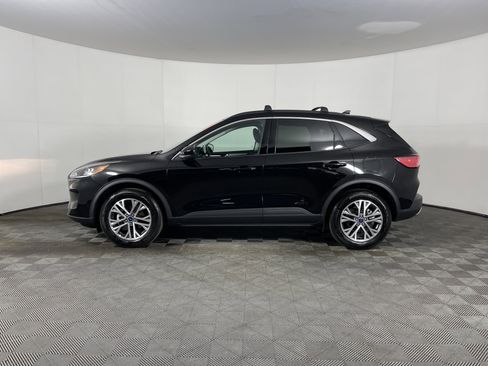 Used 2022 Ford Escape SEL image 3