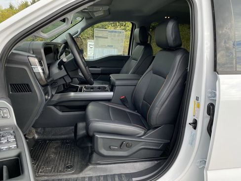 New 2026 Ford F250 Lariat w/ FX4 Off-Road Package image 4