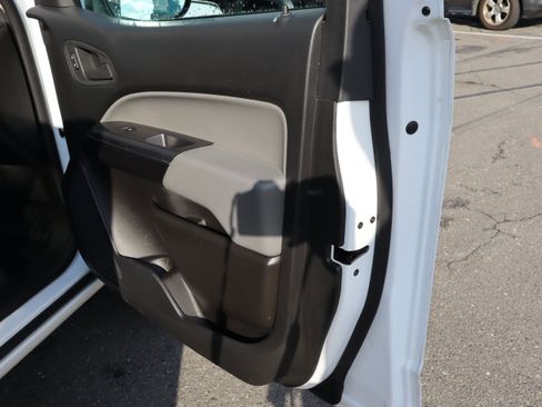 Used 2022 Chevrolet Colorado W/T w/ WT Convenience Package RWD image 32
