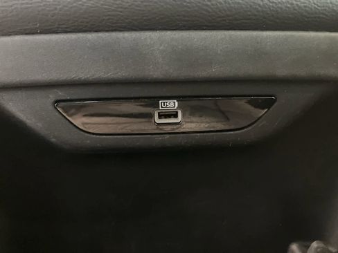 Used 2018 Chrysler Pacifica Touring-L w/ Advanced Safetytec Group image 25