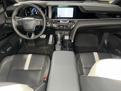 Used 2025 Toyota Camry SE w/ Convenience Package AWD/4WD image 36