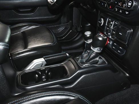 Used 2022 Jeep Wrangler Unlimited Rubicon 4xe w/ Cold Weather Group image 59