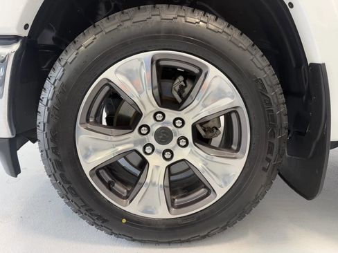 Used 2022 RAM 1500 Laramie AWD/4WD image 46