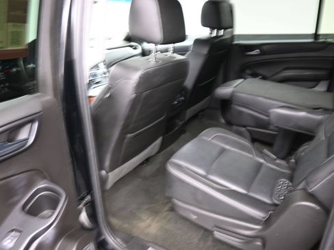 Used 2017 Chevrolet Suburban Premier AWD/4WD image 19