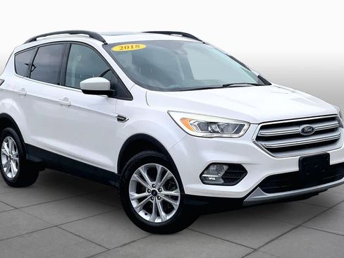 Used 2018 Ford Escape SEL w/ Ford Safe & Smart Package AWD/4WD image 3