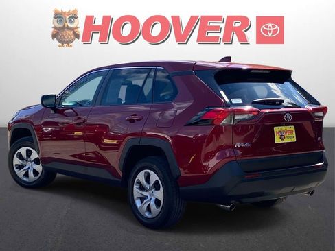 Used 2023 Toyota RAV4 LE image 5