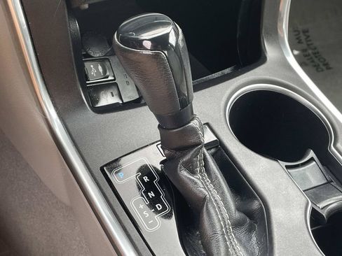 Used 2017 Toyota Camry XLE FWD image 40